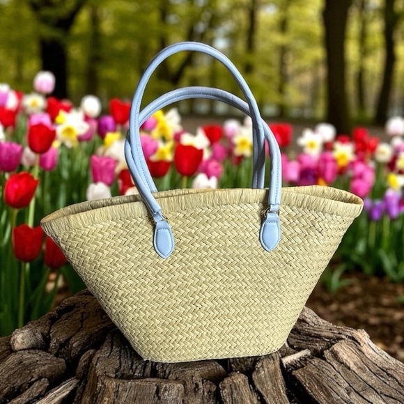 ON 34TH ISABELLAA STRAW MEDIUM DRAWSTRING TOTE NWT - Picture 2 of 8